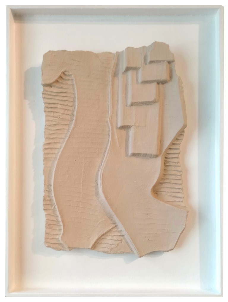 concrete wall sculpture nude color 2 (בינוני)