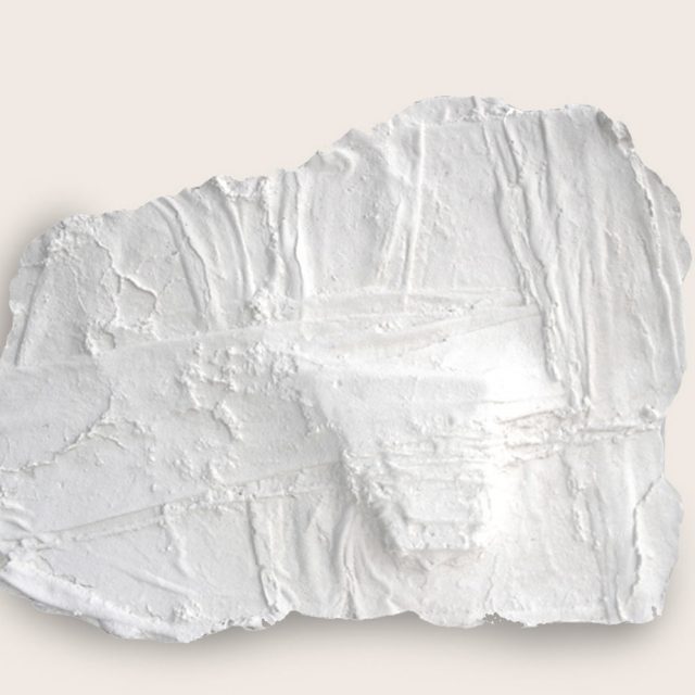 פסל קיר – טקסטורות בלבן – בדים 1